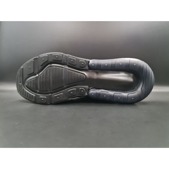 Nike Air Max 270. TRIPLE BLACK. SIZE 10 - AH8050-005